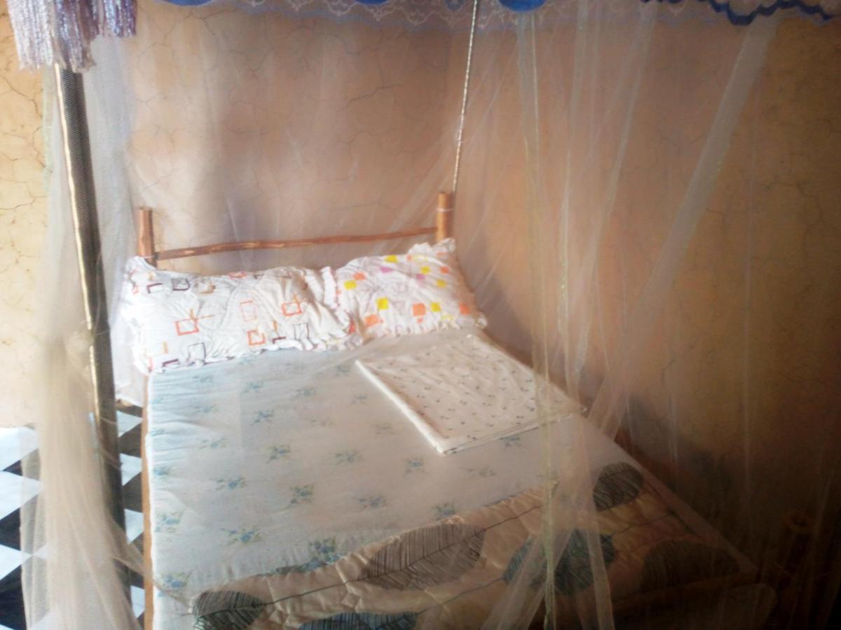 Mbunga Community Tourism Campsite Касесе Екстериор снимка